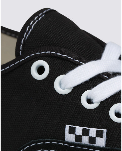 Skate Authentic - Black White